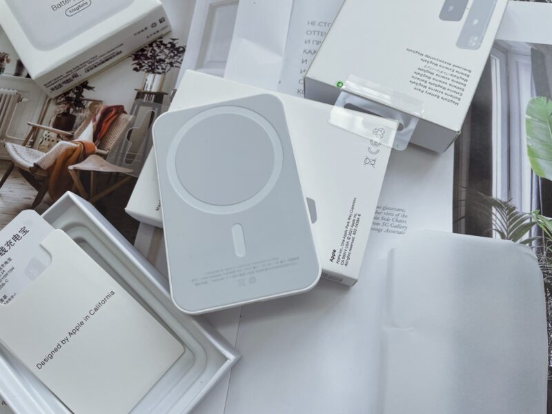 The original Ale magsafe external mobile power bank battery magnetic charging power bank mobile power bank has arrived