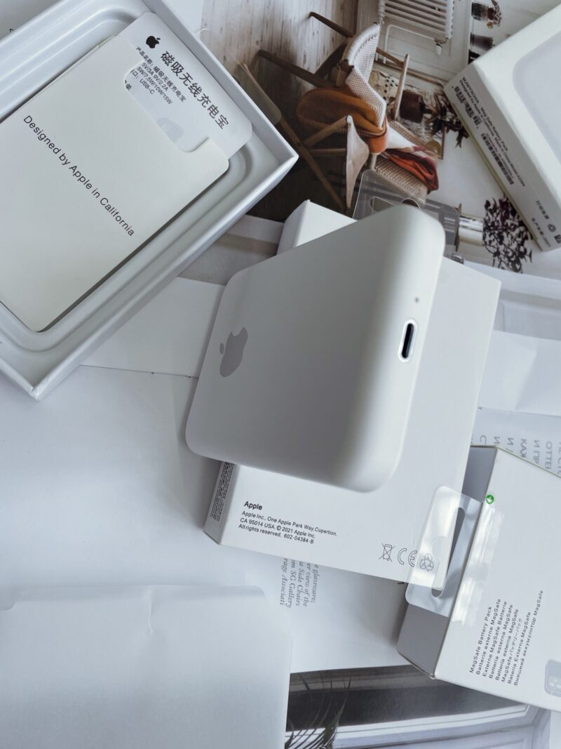 The original Ale magsafe external mobile power bank battery magnetic charging power bank mobile power bank has arrived