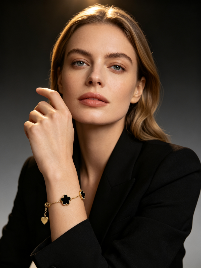 Stylish four-leaf clover bracelet—a versatile design