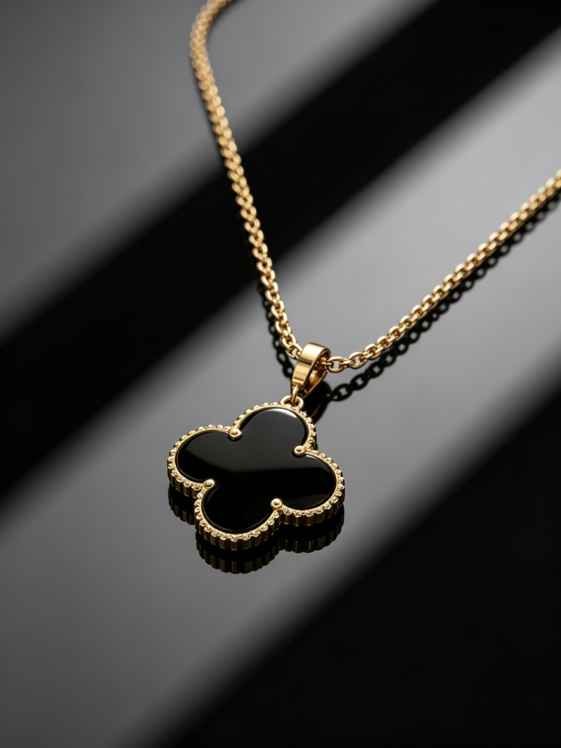 Trendy four-leaf clover necklace—a versatile style.